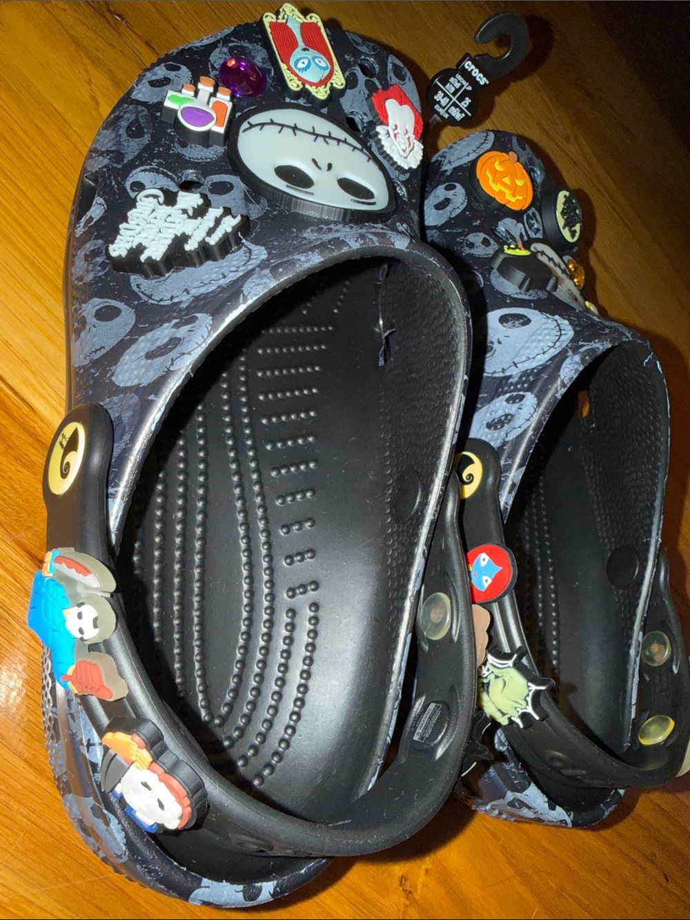 CROCS Jack Skellington Clogs with Charms - Picture 8 of 11